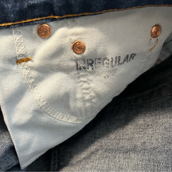 Vintage Levi’s dark wash jeans - Picture 4 of 7